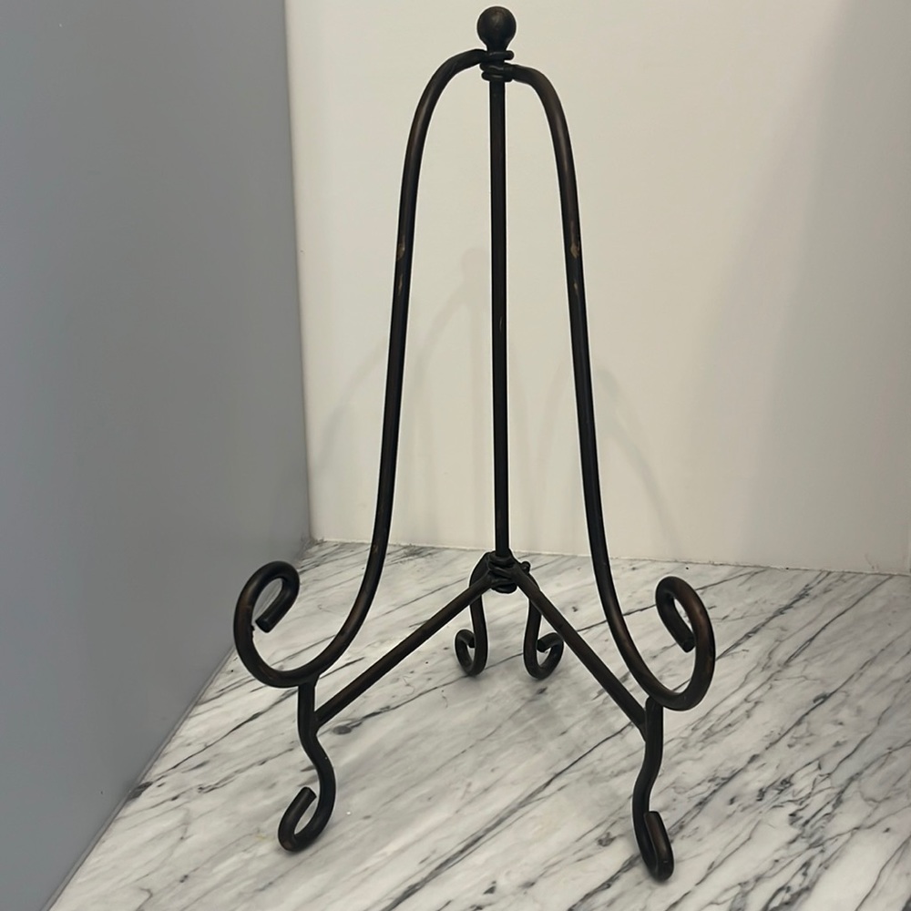 Distressed cookbook or plate holder